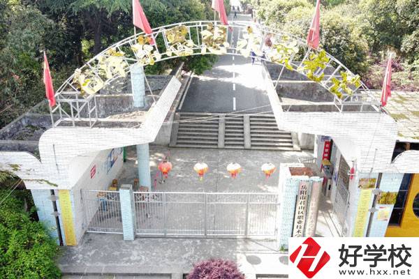 岳陽市君山區(qū)職業(yè)技術學校怎么樣？有哪些入學須知？