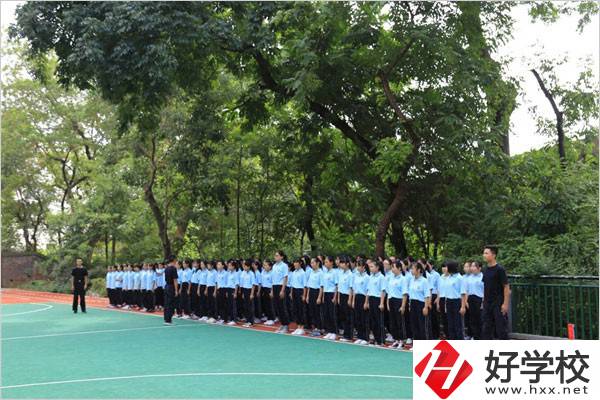 長沙市現代服務職業(yè)中專學校學生