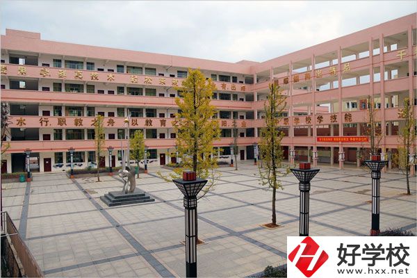 永州市祁陽縣職業(yè)中專學(xué)校怎么樣？是什么性質(zhì)？