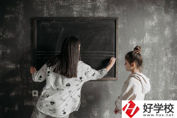 湖南省商業(yè)職業(yè)中等專業(yè)學(xué)校怎么樣？宿舍怎么樣？