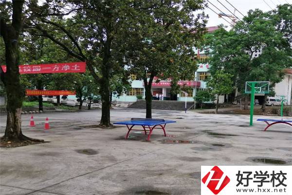 湘西有高鐵中專嗎？高鐵專業(yè)怎么樣？