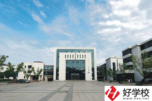 衡陽市高級技工學校位置在哪里？校園環(huán)境怎么樣？