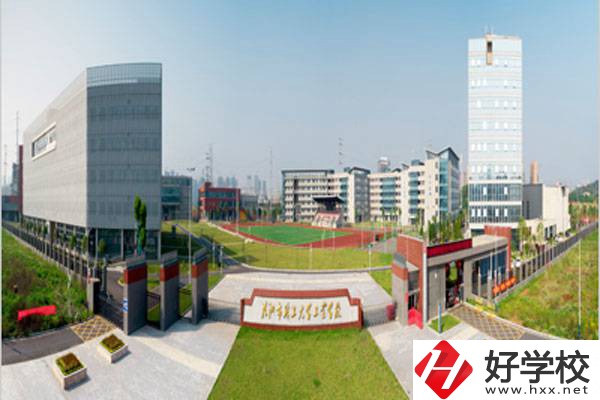 株洲市交通技工學(xué)校的地址在哪？學(xué)費(fèi)是多少？